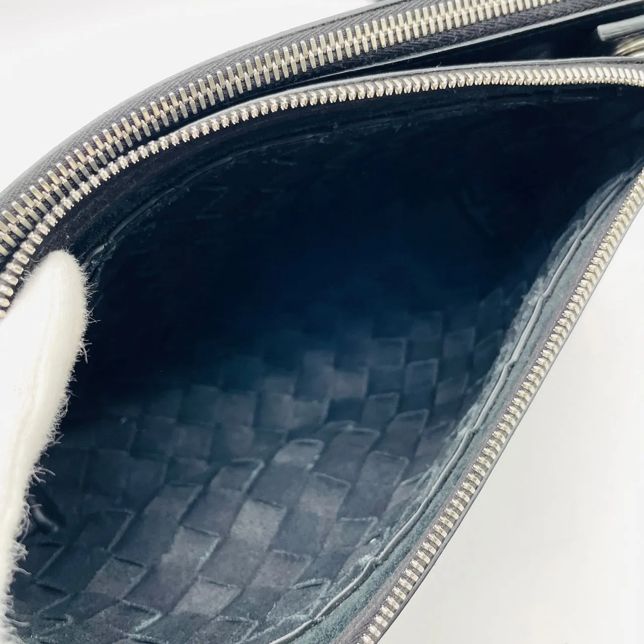 BOTTEGA VENETA Intrecciato Shoulder Bag