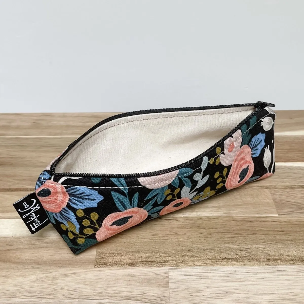 Grant Pencil Case in Dark Roses