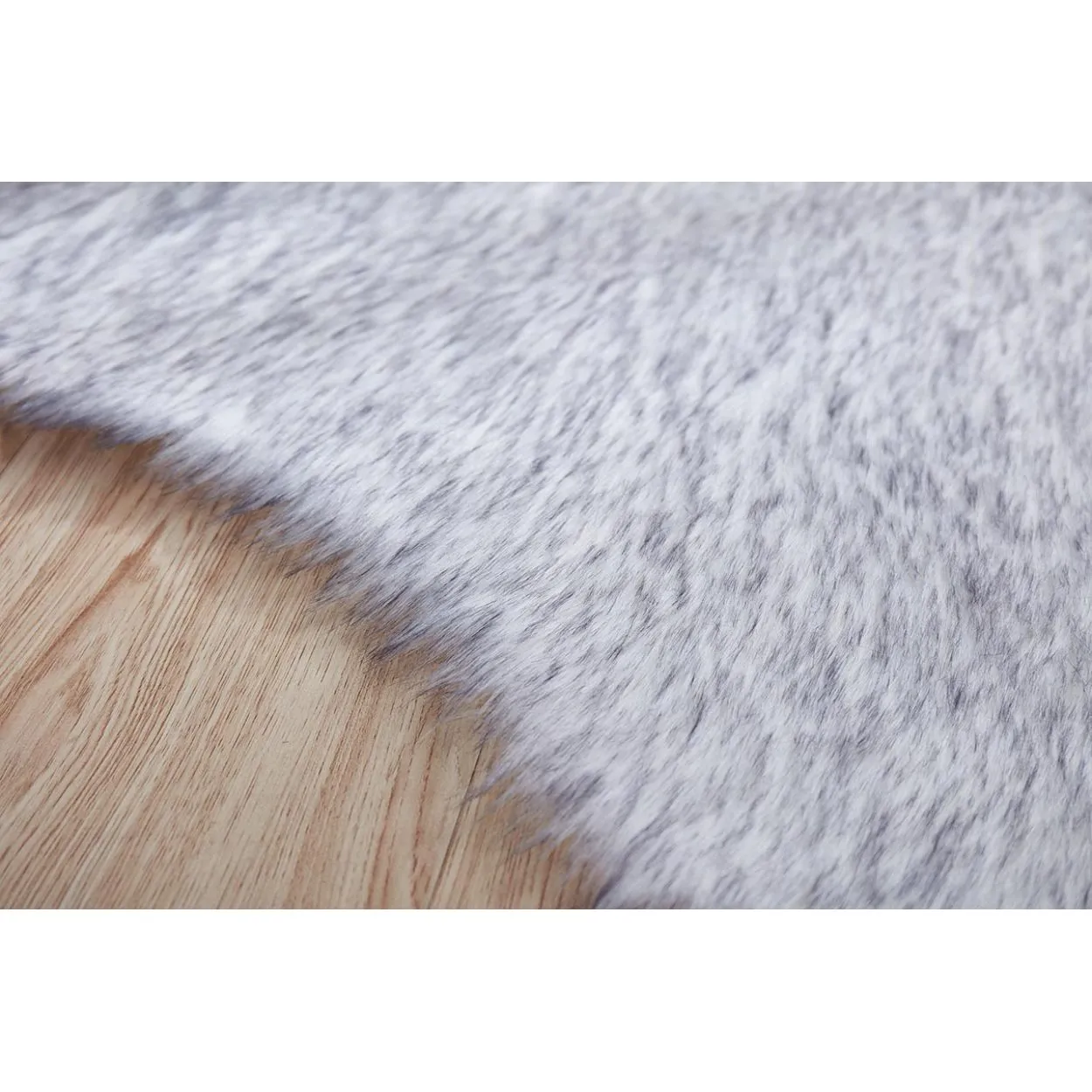 "Luxury Decorative" Hand Tufted Faux Fur Sheepskin Area Rug